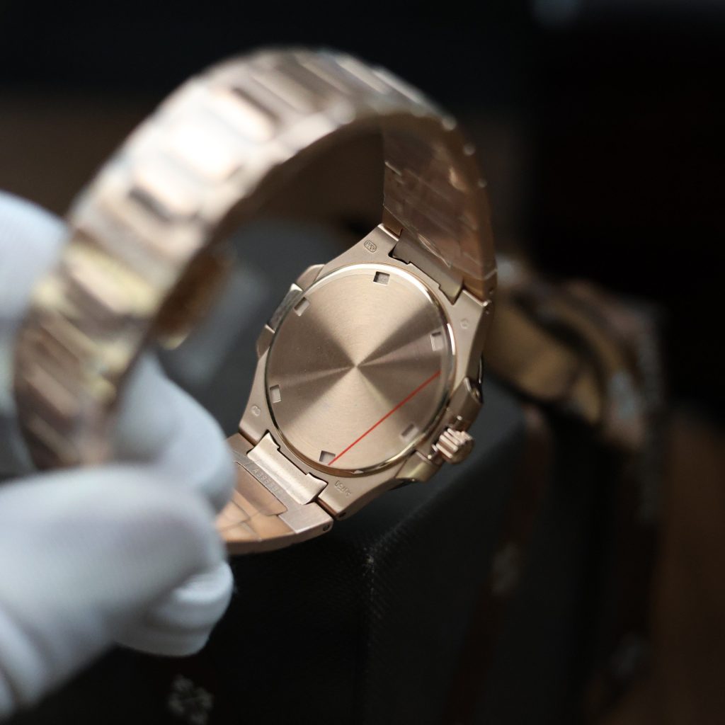 Đồng hồ Patek Philippe Nautilus 7118R đính đá mặt màu tím Rep 11 32mm (7)