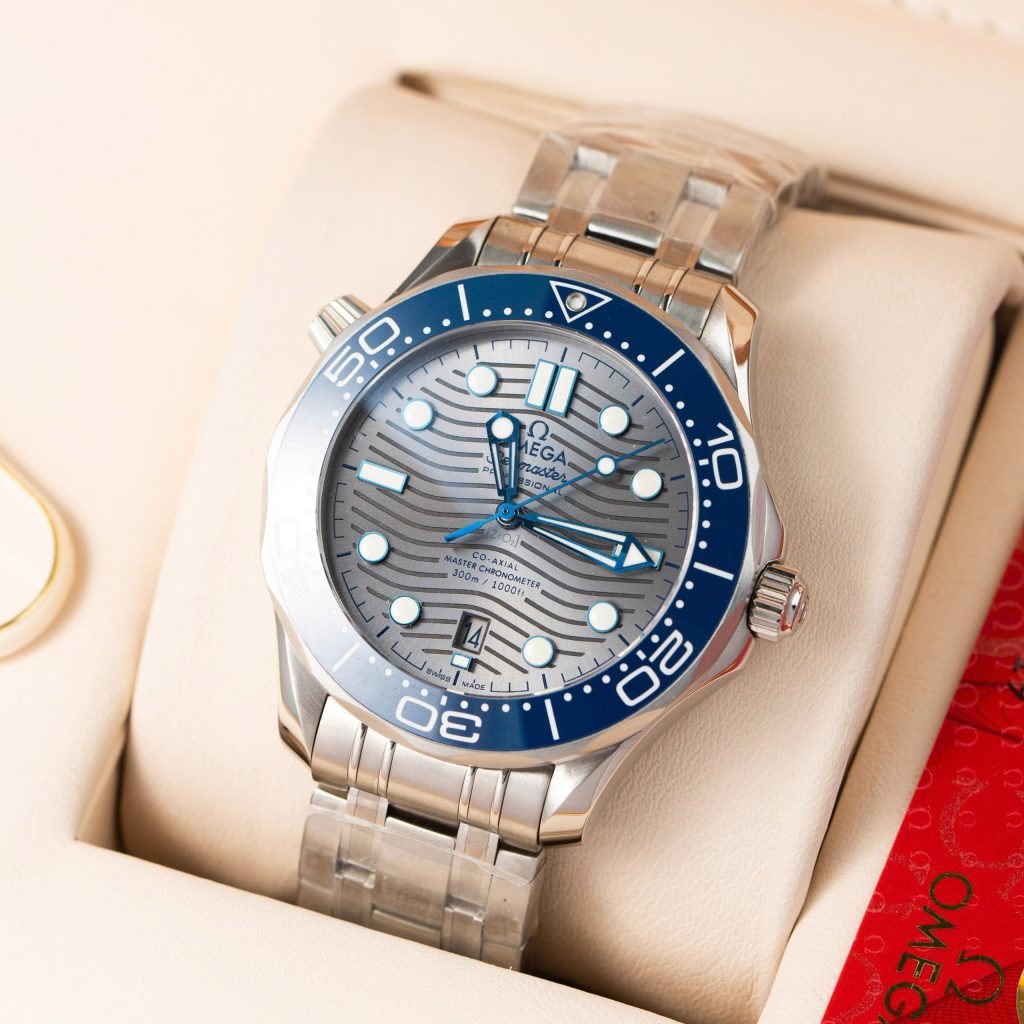Đồng hồ Rep 11 Omega Seamaster Diver 300m mặt xám máy cơ Automatic 42mm (2)