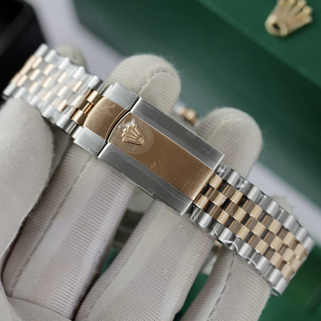 Đồng hồ Rolex Date Just 3235 Clean giá rẻ Wimbledon Fake 11 41mm (2)
