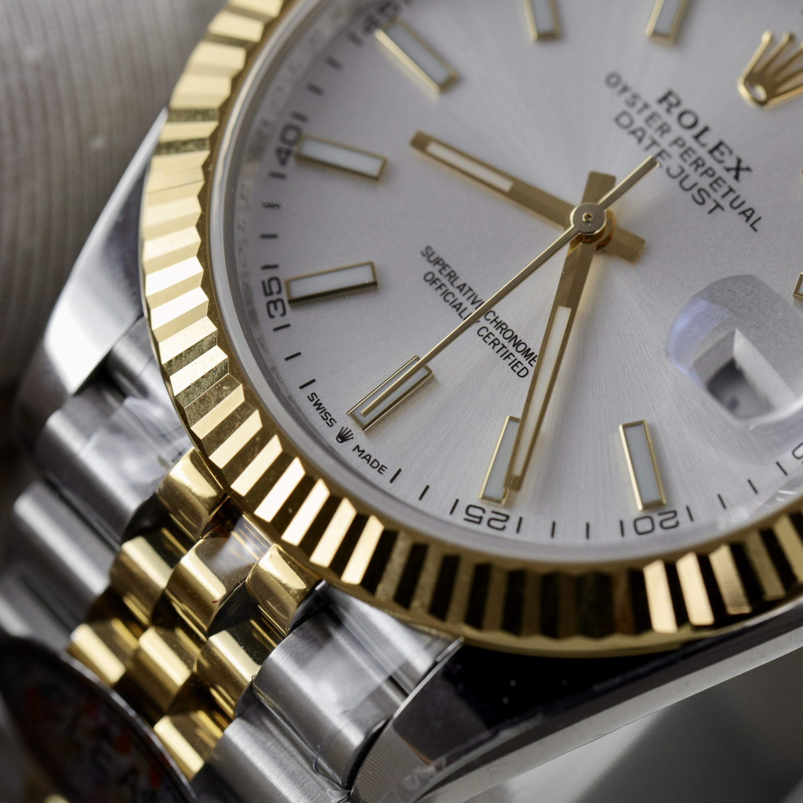 Đồng hồ Rolex Date Just 3235 Clean giá rẻ cọc số dạ quang Fake cao cấp 41mm (3) Đồng hồ Rolex Date Just 3235 Clean giá rẻ cọc số dạ quang Fake cao cấp 41mm (7)