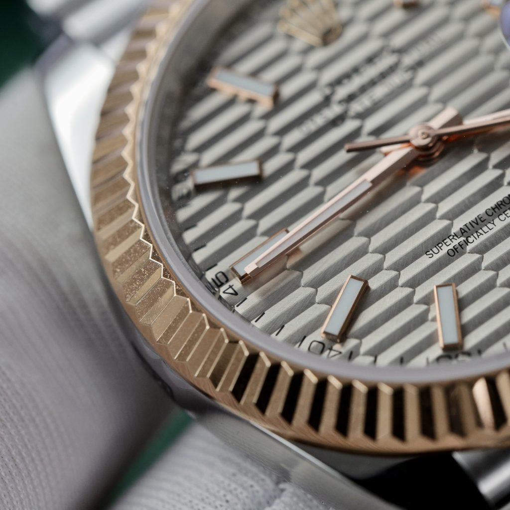 Đồng hồ Rolex Date Just 3235 Clean giá rẻ mặt nếp gấp Fake 11 41mm (8)