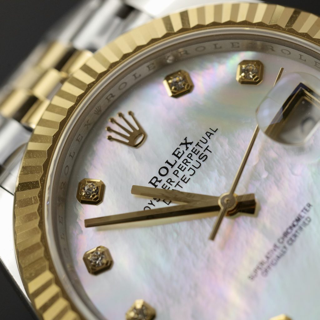 Đồng hồ Rolex Date Just 3235 Clean giá rẻ mặt xà cừ Fake cao cấp 41mm (9)