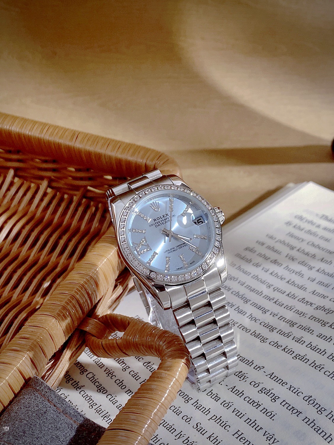 Đồng hồ Rolex Datejust nữ mặt xanh băng cọc số đính đá Fake cao cấp 32mm (2) Đồng hồ Rolex Datejust nữ mặt xanh băng cọc số đính đá Fake cao cấp 32mm