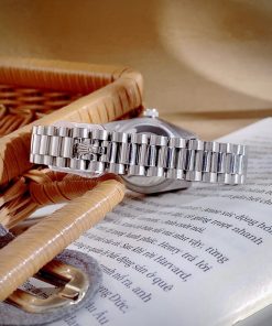 Đồng hồ Rolex Datejust nữ mặt xanh băng cọc số đính đá Fake cao cấp 32mm