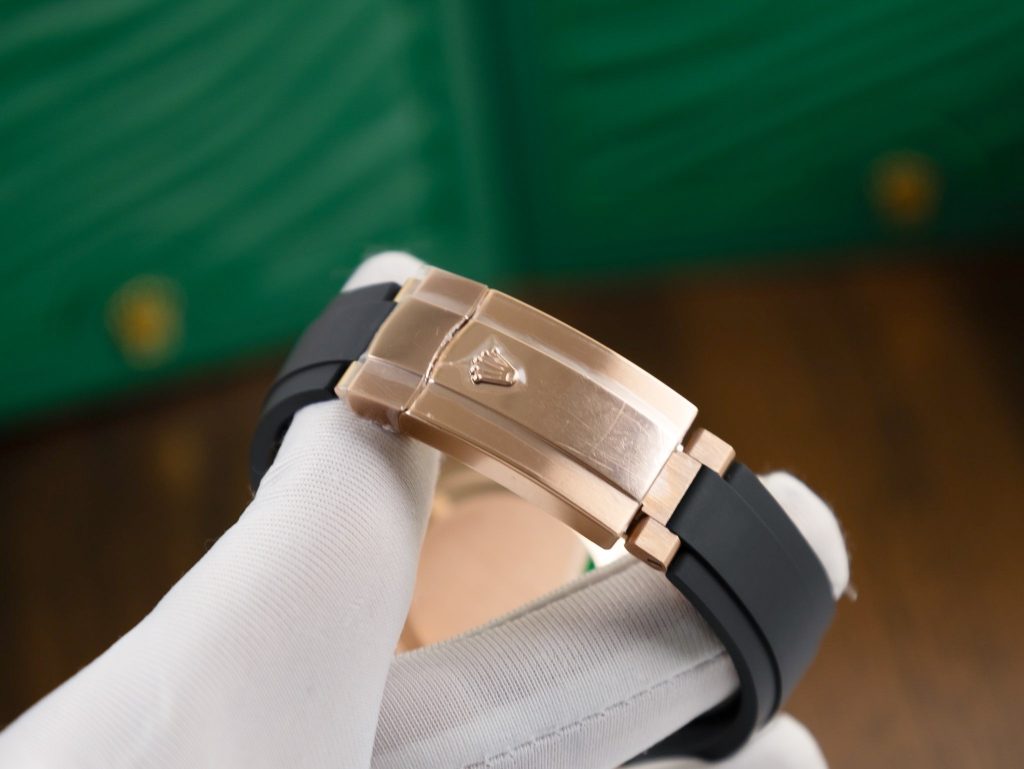 Đồng hồ Rolex chế tác Sky Dweller mặt số Chocolate dây cao su 42mm (1)