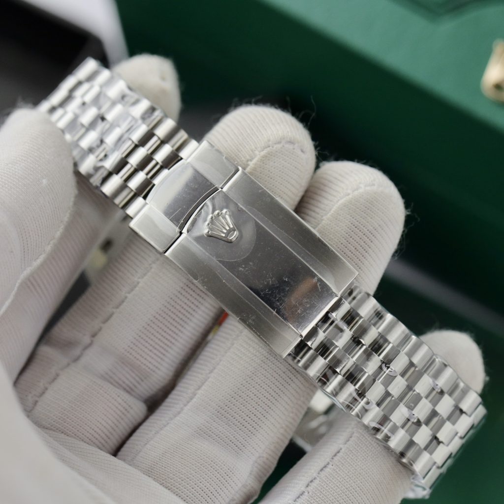 Đồng hồ Rolex nam Rep 11 DateJust 3235 Clean mặt chải tia 41mm (1)