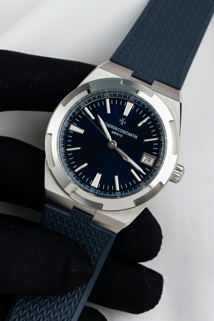 Đồng Hồ Vacheron Constantin Rep 11 Overseas mặt xanh nhà máy PPF 41mm (10)