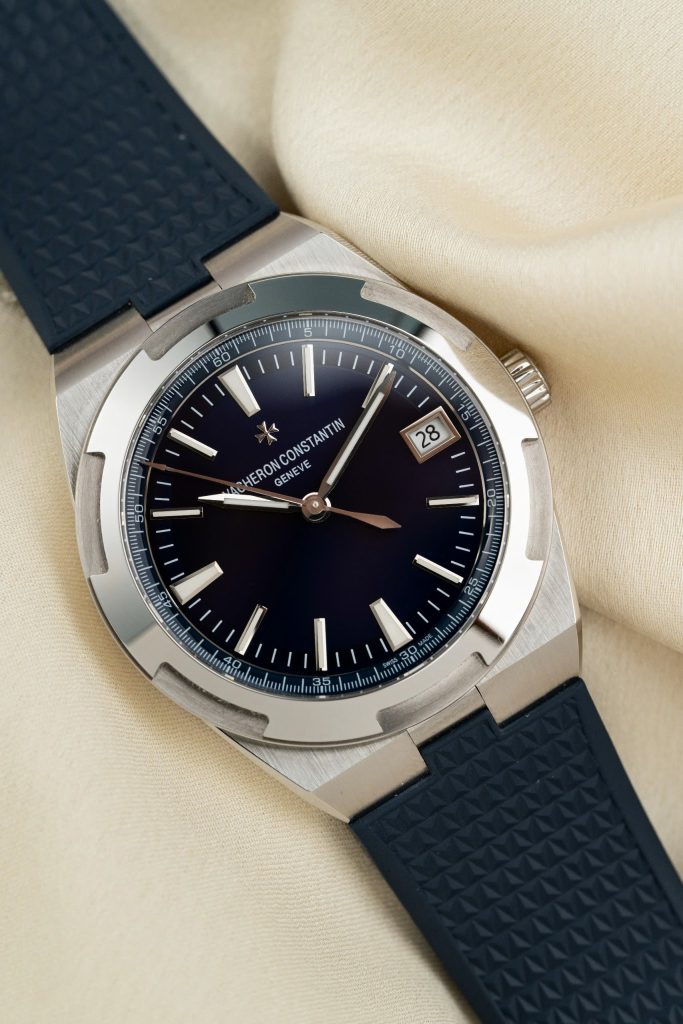 Đồng Hồ Vacheron Constantin Rep 11 Overseas mặt xanh nhà máy PPF 41mm (10)