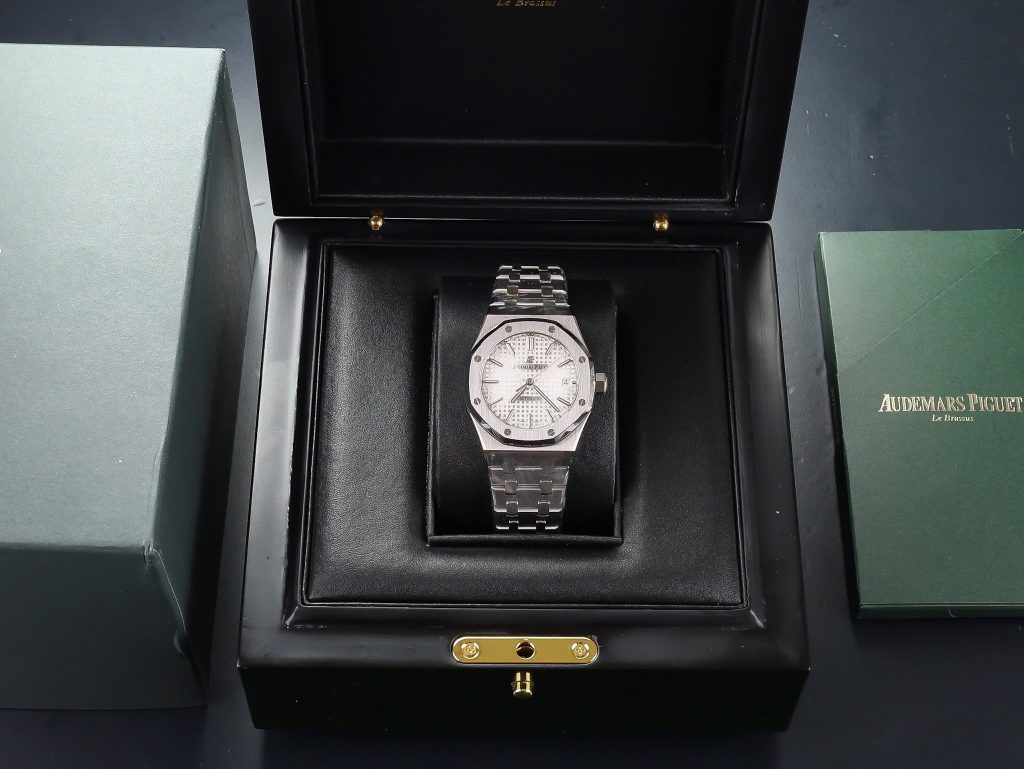 Đồng hồ Audemars Piget Royal Oak Rep 11 mặt trắng nhà máy APS 37mm (5)