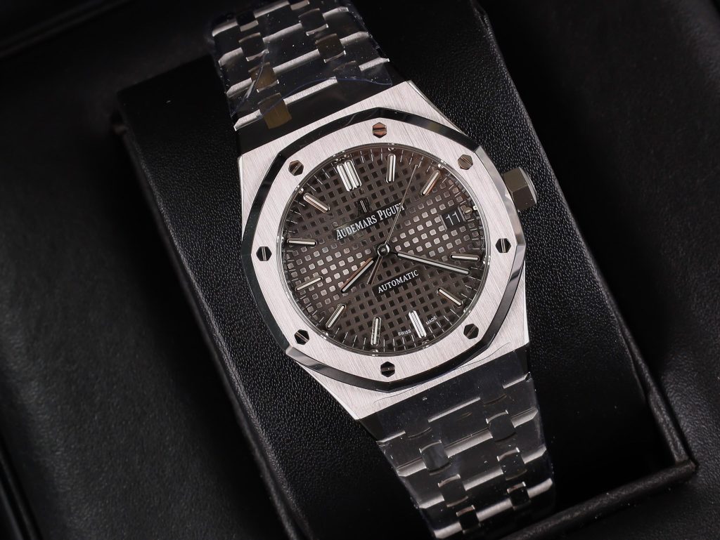 Đồng hồ Audemars Piget Royal Oak Rep 11 mặt xám nhà máy APS 37mm (4)