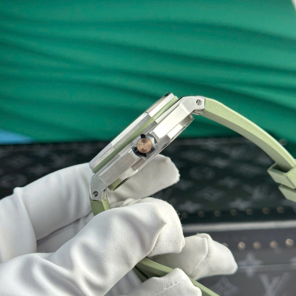 Đồng hồ Audemars Piguet Rep 11 Royal Oak Offshore 15720ST màu xanh nhà máy APS 42mm (1)