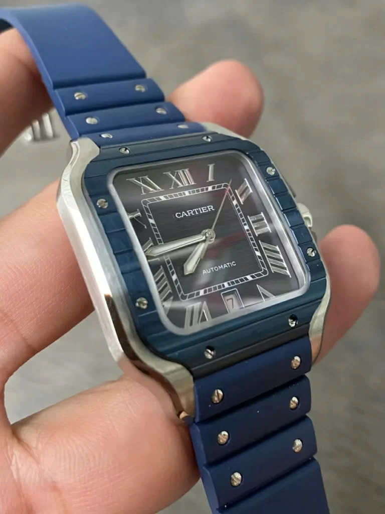 Đồng hồ Cartier Santos Rep 11 cao cấp mặt xanh blue dây cao su 40mm (2)