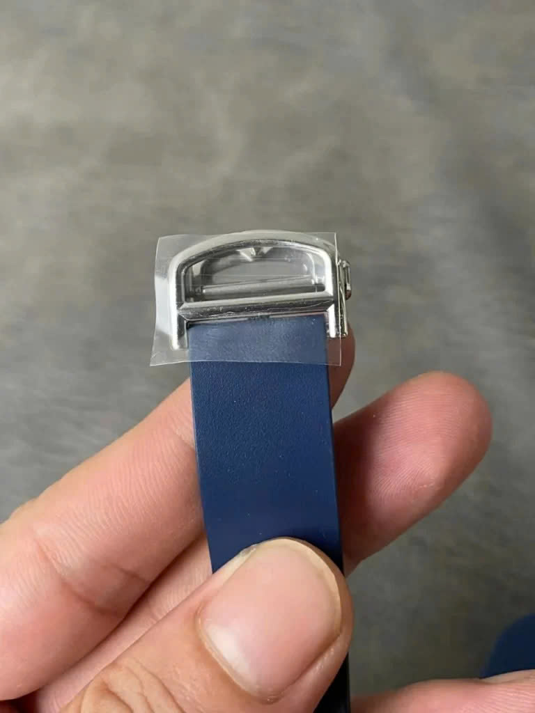 Đồng hồ Cartier Santos Rep 11 cao cấp mặt xanh blue dây cao su 40mm (2)