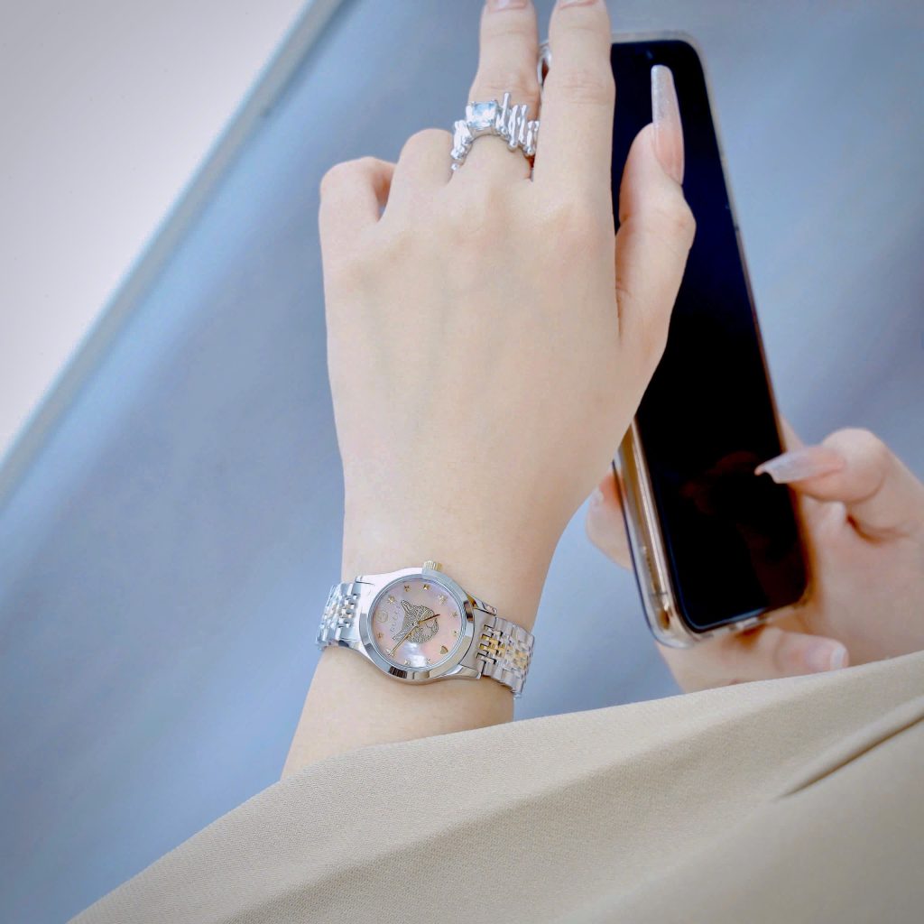 Đồng hồ Gucci nữ mặt khảm trai hồng hình mèo dây demi Like Auth 28mm