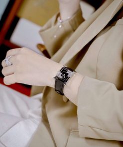 Đồng hồ Hermes nữ mặt vuông dây da đính đá Like Auth 26mm