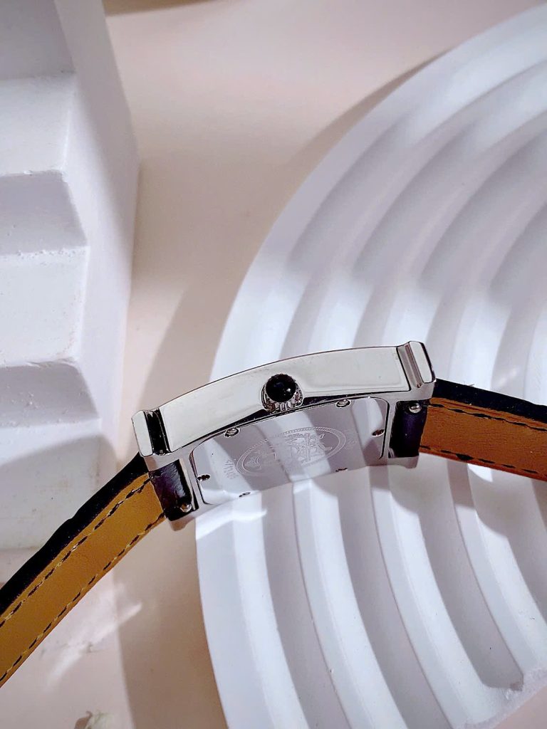 Đồng hồ Hermes nữ mặt vuông dây da đính đá Like Auth 26mm