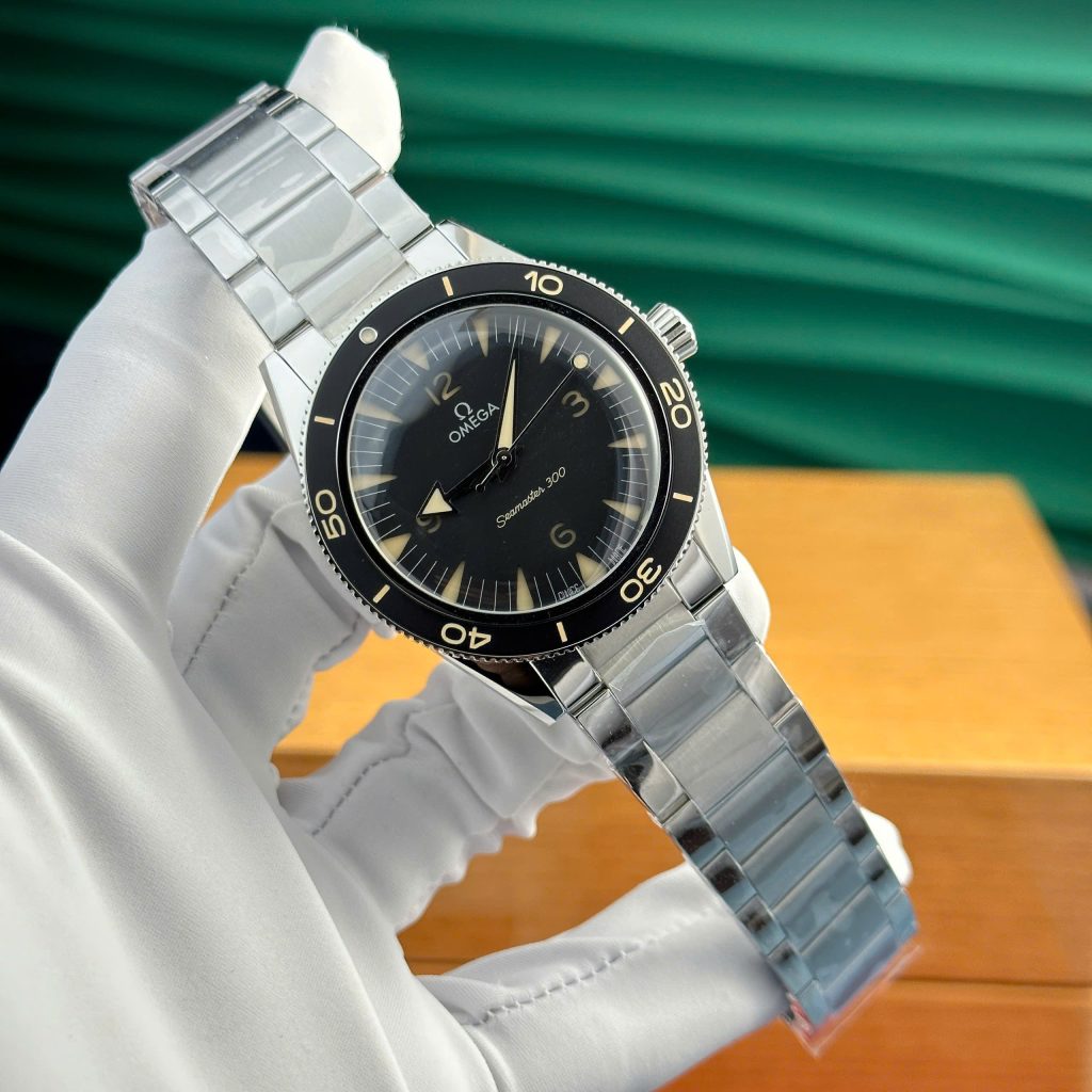 Đồng hồ Omega Seamaster 007 Rep 11 cao cấp mặt đen nhà máy VS 41mm (2)