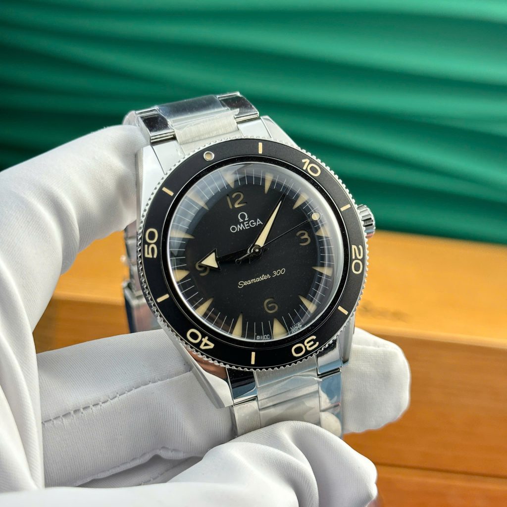 Đồng hồ Omega Seamaster 007 Rep 11 cao cấp mặt đen nhà máy VS 41mm (2)