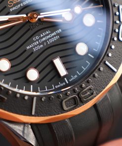 Đồng hồ Omega Seamaster chế tác gốm đen vàng hồng dây cao su 42mm (1)