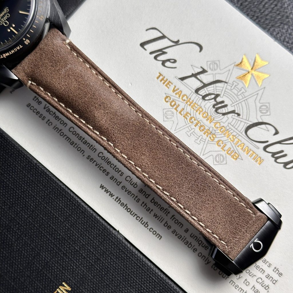 Đồng hồ Omega Speedmaster Dark Side Of The Moon Rep 11 vỏ gốm đen nhà máy OM 44mm (2)