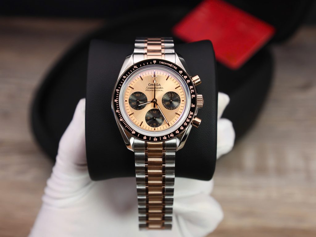 Đồng hồ Omega Speedmaster Moonwatch Professional Rep 1 1 mặt cá hồi 42mm (2)