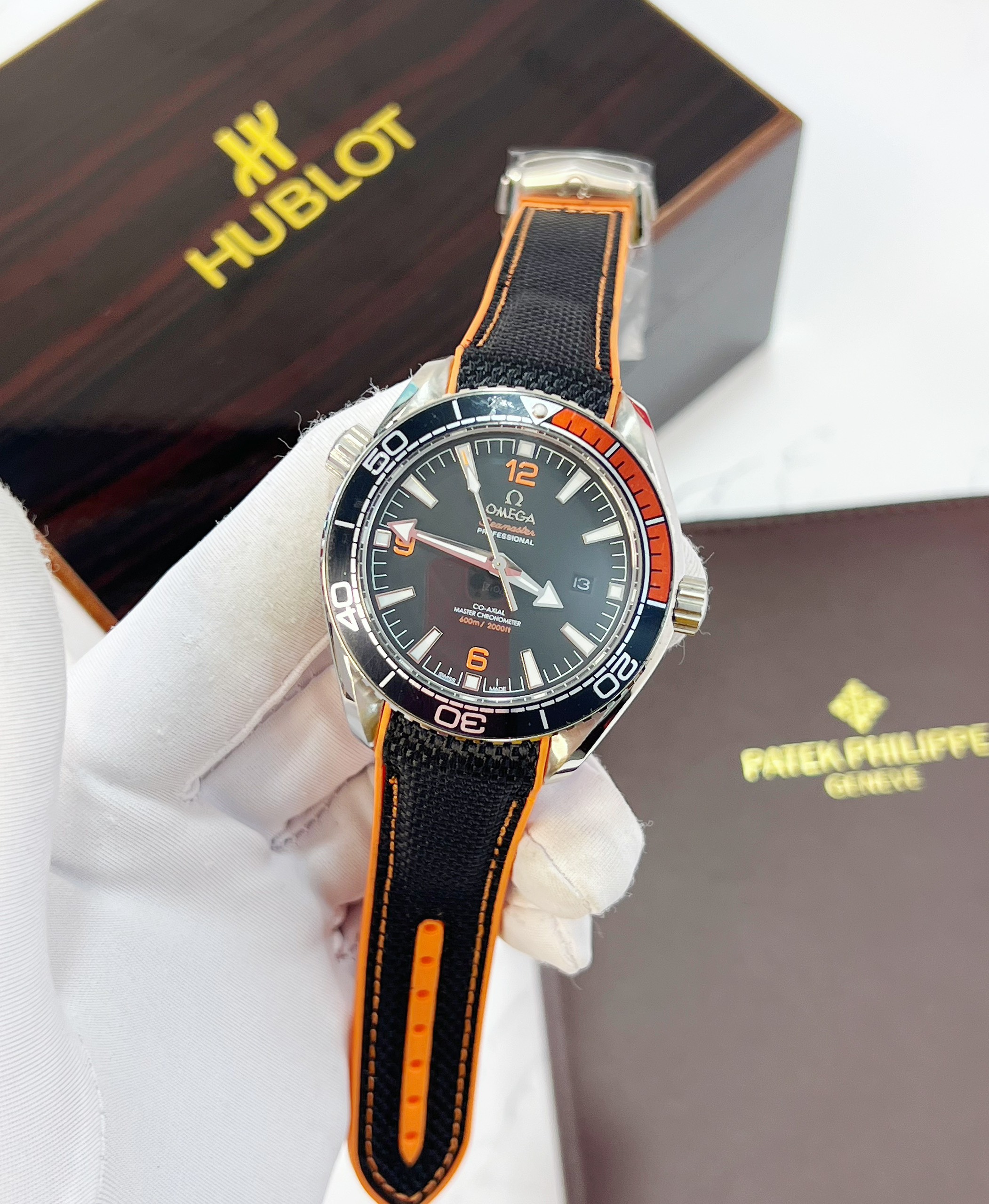 Đồng hồ Omega seamaster professional nam dây vải Fake cao cấp 40mm (2) Đồng hồ Omega seamaster professional nam dây vải Fake cao cấp 40mm (2)