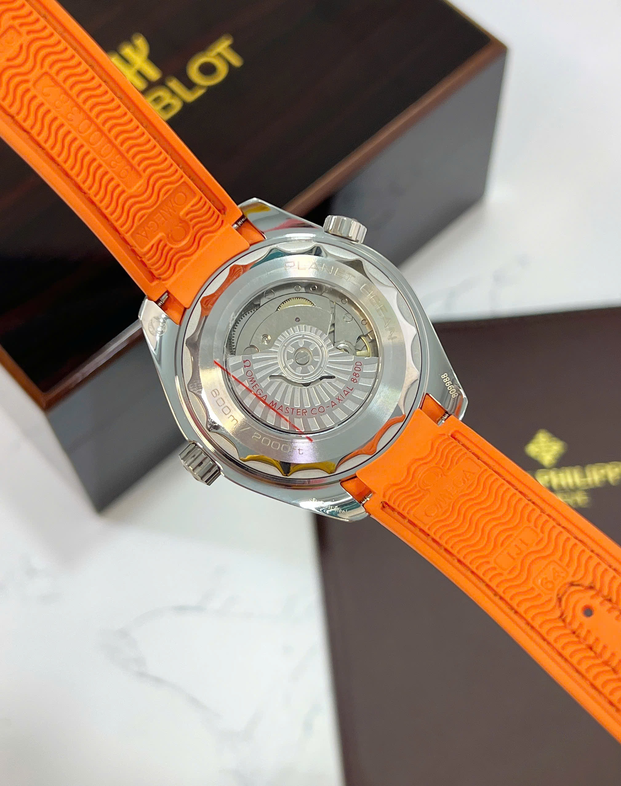 Đồng hồ Omega seamaster professional nam dây vải Fake cao cấp 40mm (6) Đồng hồ Omega seamaster professional nam dây vải Fake cao cấp 40mm (2)