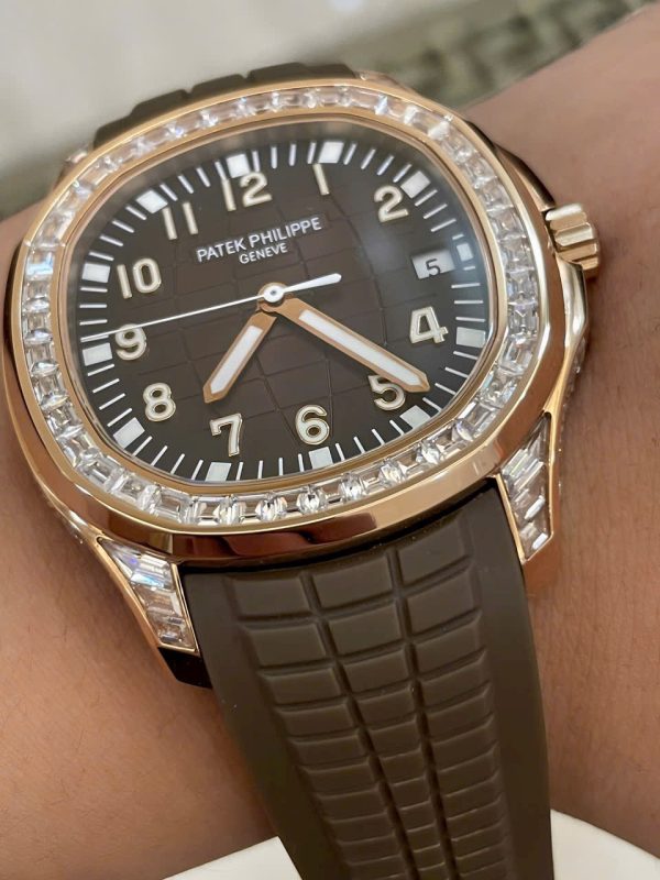 Đồng hồ Patek Philippe Aquanaut 5167 Rep 1 1 mặt nâu đính đá baguette GRF 40mm (2)