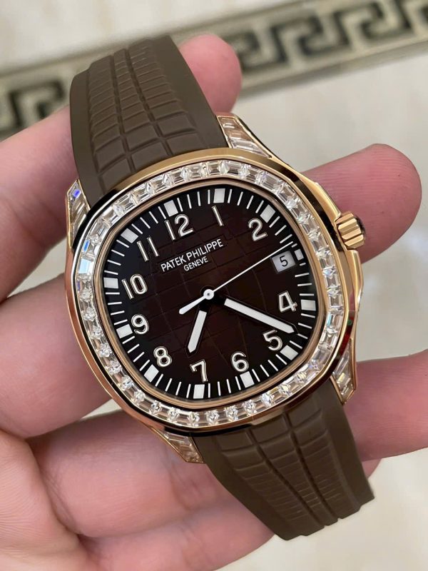 Đồng hồ Patek Philippe Aquanaut 5167 Rep 1 1 mặt nâu đính đá baguette GRF 40mm (2)