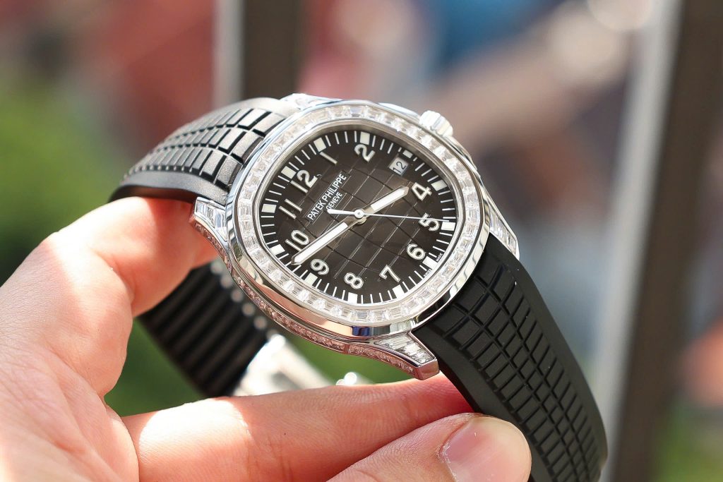 Đồng hồ Patek Philippe Aquanaut 5167 Rep 11 đính đá baguette nhà máy GR 40mm (2)