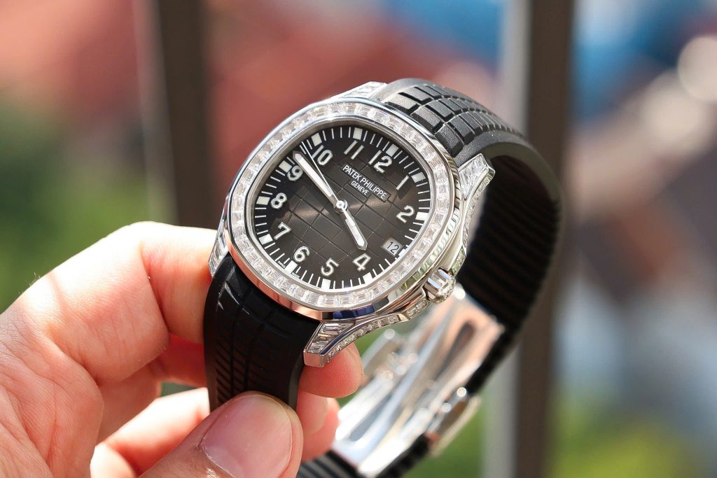 Đồng hồ Patek Philippe Aquanaut 5167 Rep 11 đính đá baguette nhà máy GR 40mm (2)