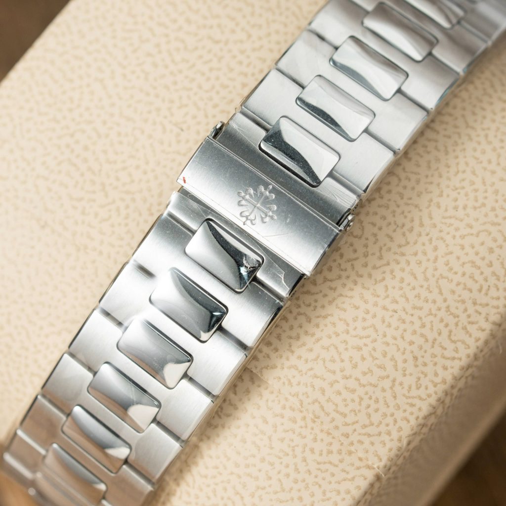 Đồng hồ Patek Philippe Nautilus 5711 mặt xanh lá cây Replica 11 nhà máy 3K 40mm (2)