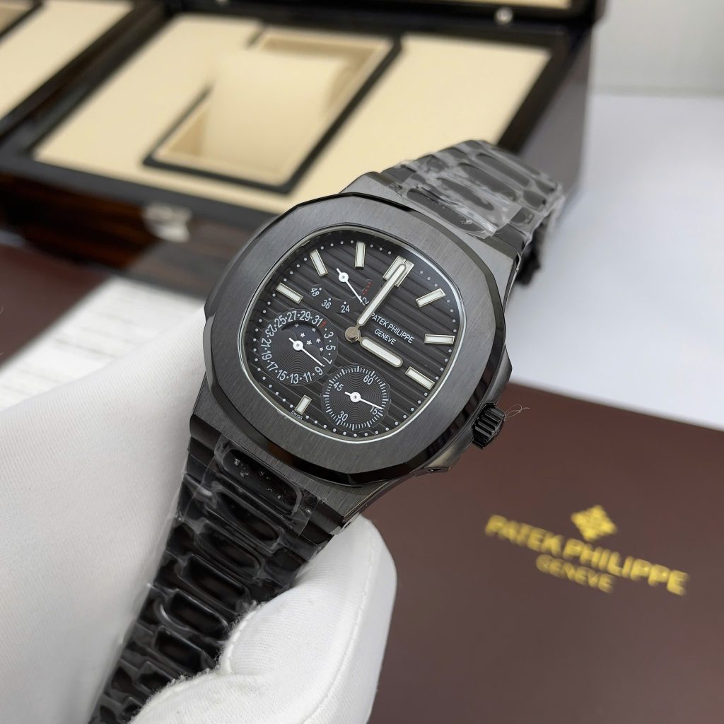  Đồng hồ Patek Philippe Nautilus 5712 full black máy cơ nhật Fake 11 40mm