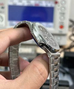 Đồng hồ Patek Philippe Nautilus 5712G Rep 11 mặt xanh blue khoá mới PPF 40mm (2)