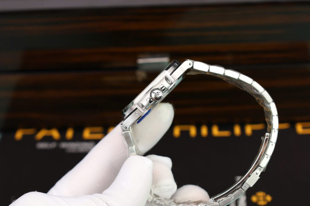 Đồng hồ Patek Philippe Nautilus 5722G Rep 11 đính đá baguette nhà máy PPF 40mm (2)