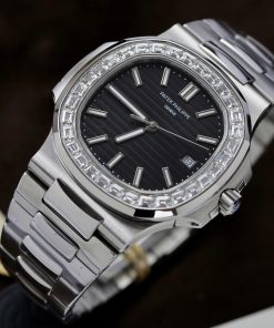 Đồng hồ Patek Philippe Nautilus 5723 Super Fake 11 đính đá baguette 40mm (2)