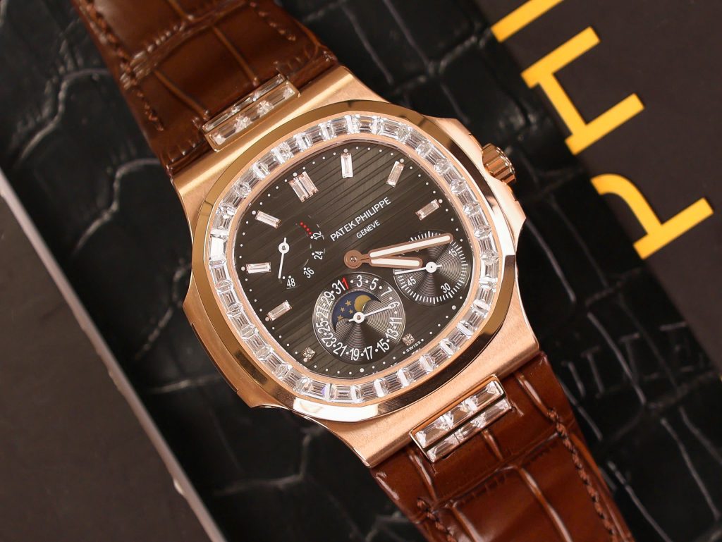 Đồng hồ Patek Philippe Nautilus 5724 rose gold dây da nâu nhà máy GR 40mm (1)