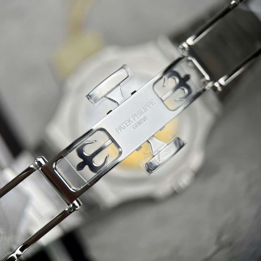 Đồng hồ Patek Philippe Nautilus 5811 Replica 11 Mặt Xanh Khoá Mới 41mm (2)