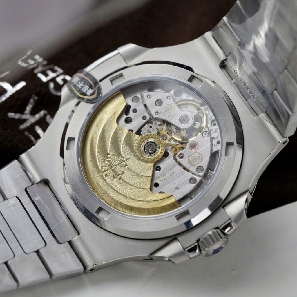 Đồng hồ Patek Philippe Rep 11 Nautilus 5723 mặt xanh đính đá nhà máy 3K