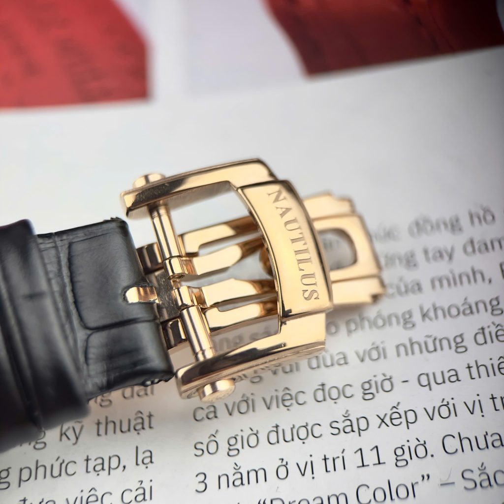 Đồng hồ Patek philipe Nautilus 5726 KingGold dây da viền đá baguette Fake 11 40mm (1)