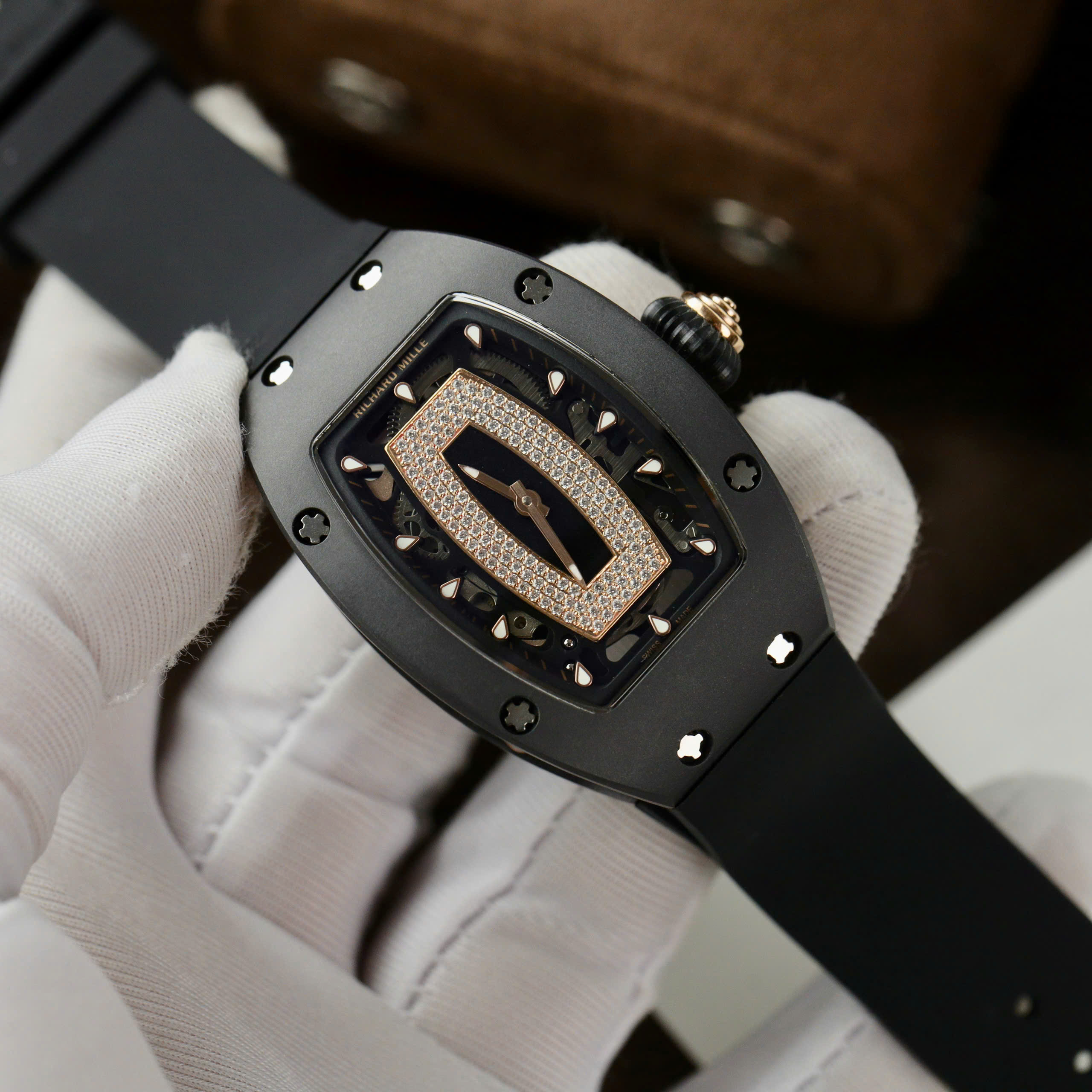 Đồng hồ Richard Mille RM07-01 Replica 11 vỏ gốm đen dây cao su 36mm (2) Đồng hồ Richard Mille RM07-01 Replica 11 vỏ gốm đen dây cao su 36mm (2)