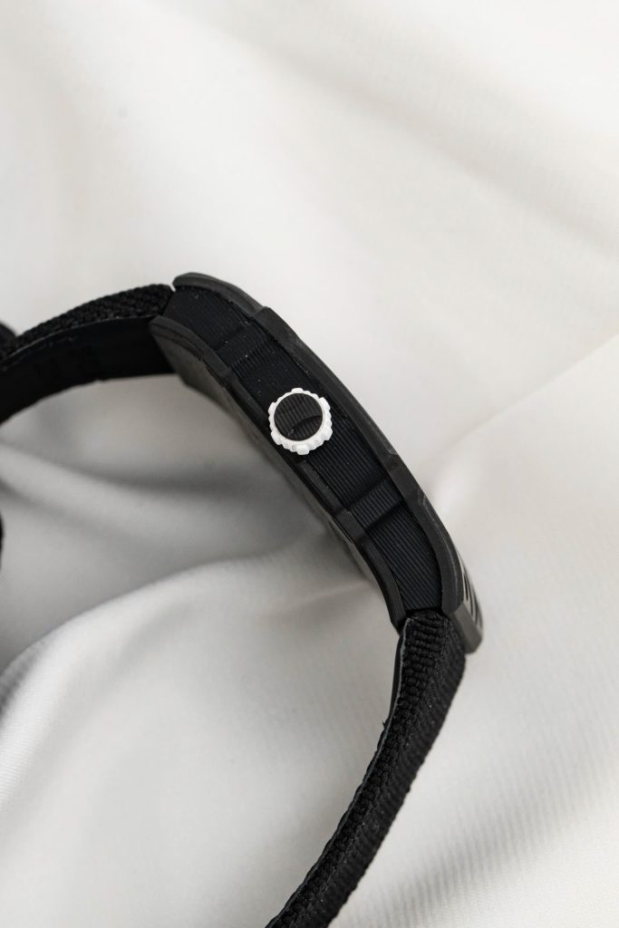 Đồng hồ Richard Mille RM27-05 chế tác Carbon siêu nhẹ 38x48mm (1)