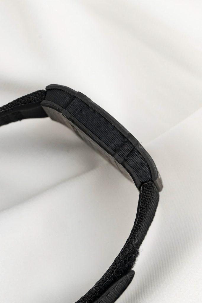 Đồng hồ Richard Mille RM27-05 chế tác Carbon siêu nhẹ 38x48mm (1)