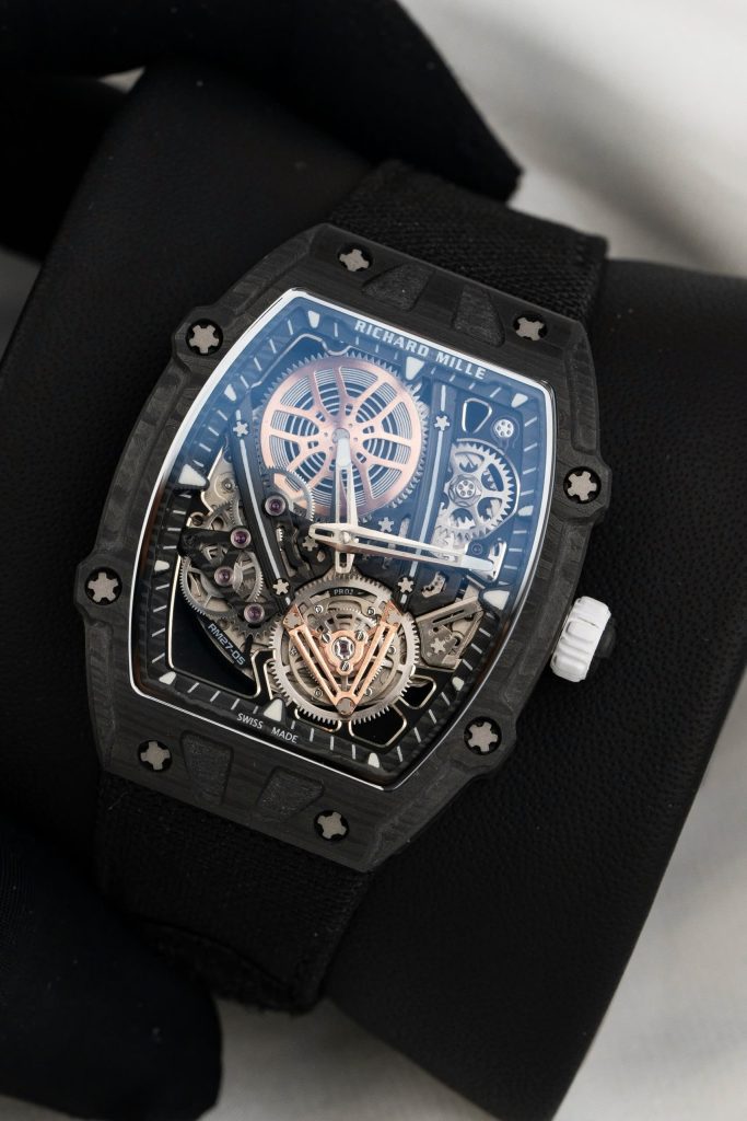 Đồng hồ Richard Mille RM27-05 chế tác Carbon siêu nhẹ 38x48mm (1)