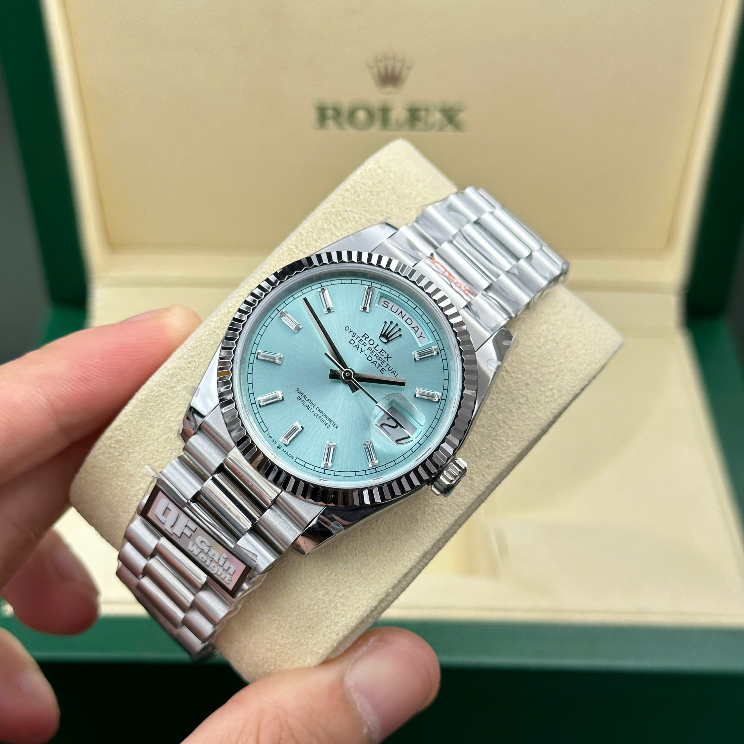 Đồng hồ Rolex Day-Date 128236 Rep 11 cao cấp mặt xanh băng 158gram QF factory 36mm (5) Đồng hồ Rolex Day-Date 128236 Rep 11 cao cấp mặt xanh băng 158gram QF factory 36mm (5)