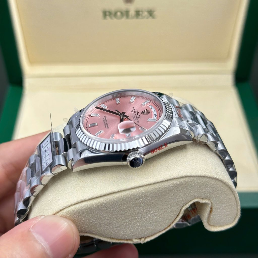 Đồng hồ Rolex Day-Date 128236 Replica 11 mặt hồng cọc số đá baguette 158gram QF factory 36mm (2)