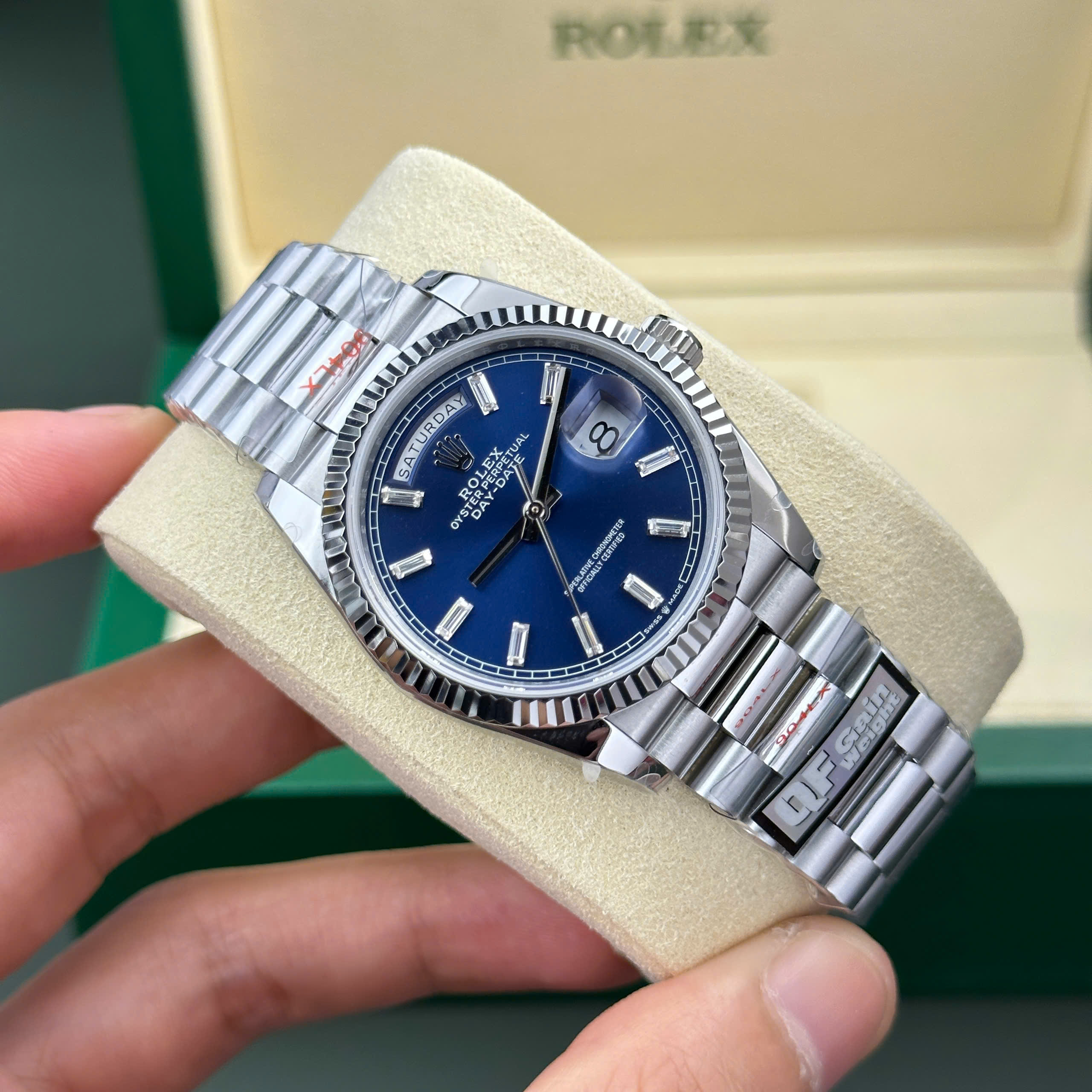 Đồng hồ Rolex Day-Date 128236 Replica 11 mặt xanh blue 158gram QF factory 36mm (3) Đồng hồ Rolex Day-Date 128236 Replica 11 mặt xanh blue 158gram QF factory 36mm (2)