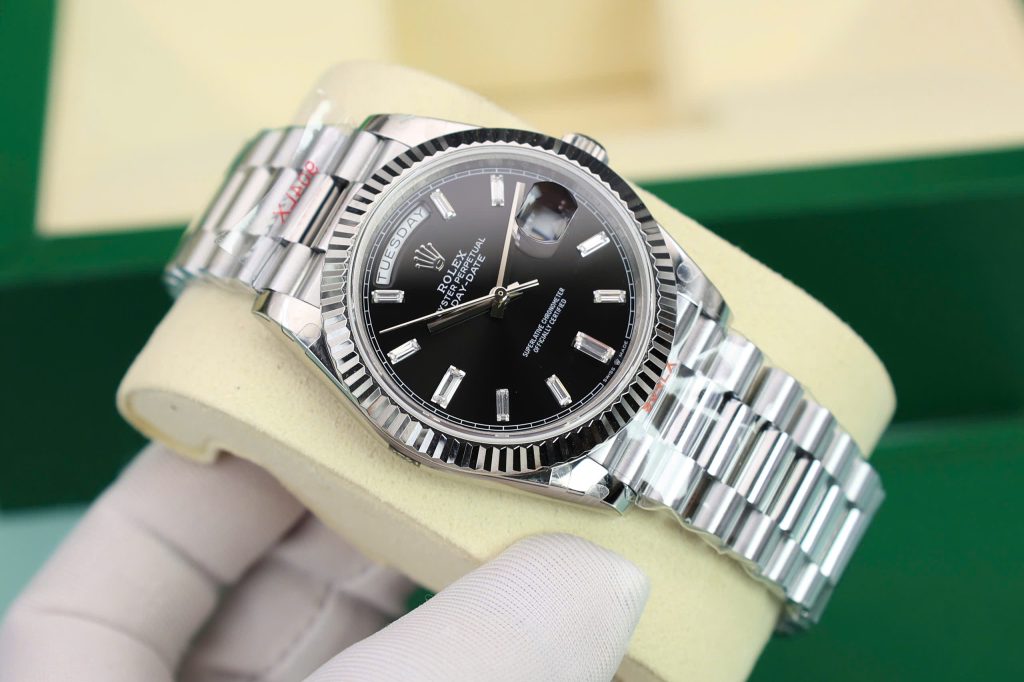 Đồng hồ Rolex Day-Date 228236 Rep 11 mặt đen cọc số đá baguette trọng lượng 175gram GMF 40mm (2)