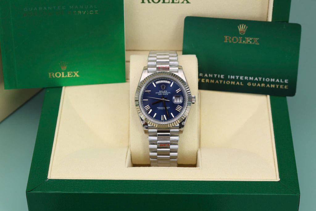 Đồng hồ Rolex Day-Date 228236 Replica 11 mặt xanh blue cọc số la mã 175gram GMF 40mm