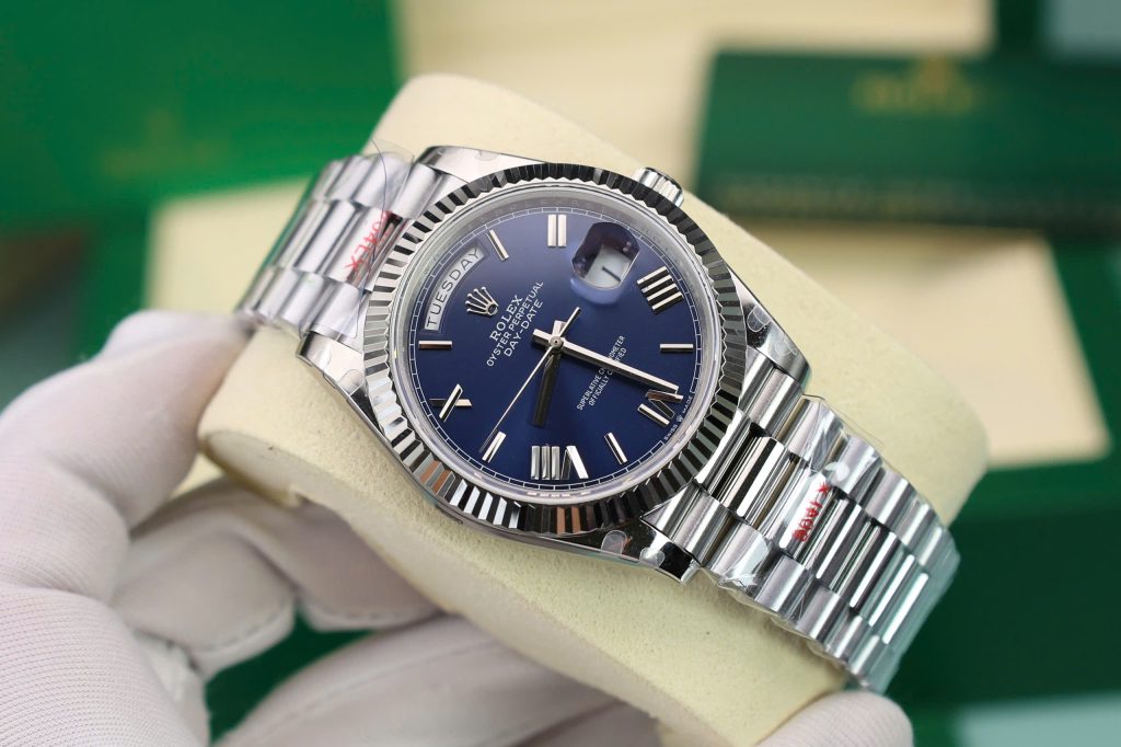 Đồng hồ Rolex Day-Date 228236 Replica 11 mặt xanh blue cọc số la mã 175gram GMF 40mm (2)